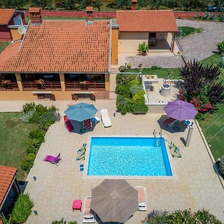 Hacienda Rosemary Villa Muntic Exterior photo