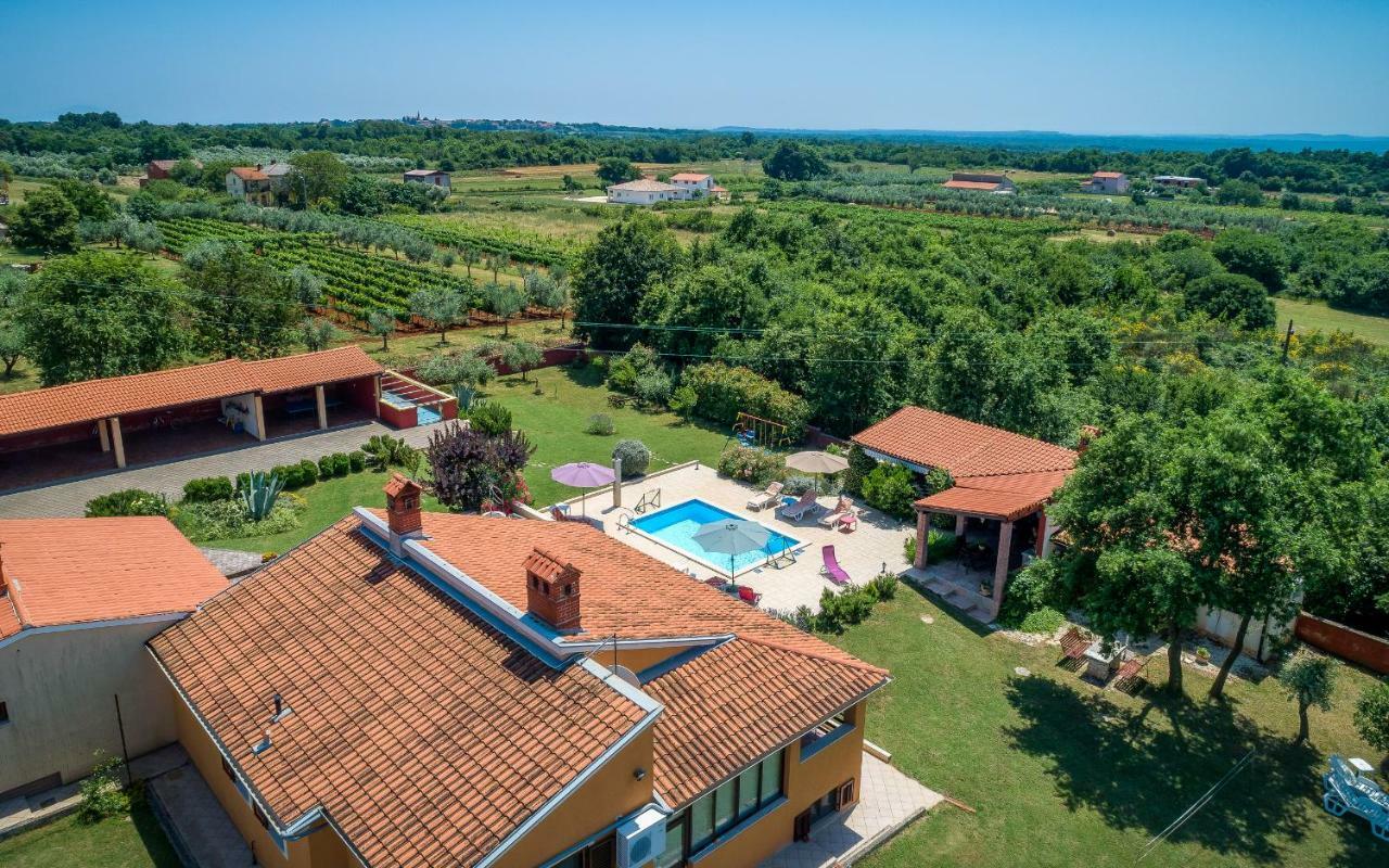 Hacienda Rosemary Villa Muntic Exterior photo