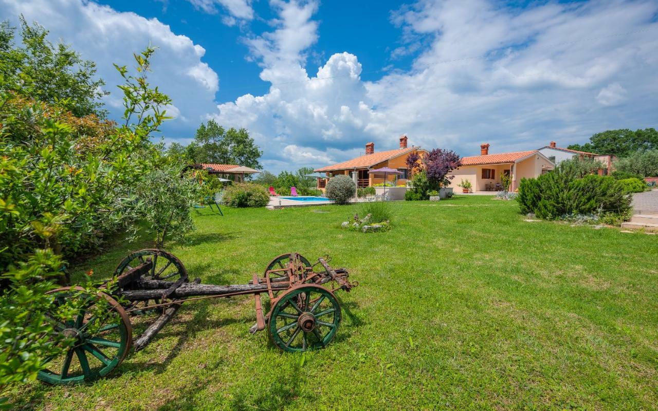 Hacienda Rosemary Villa Muntic Exterior photo
