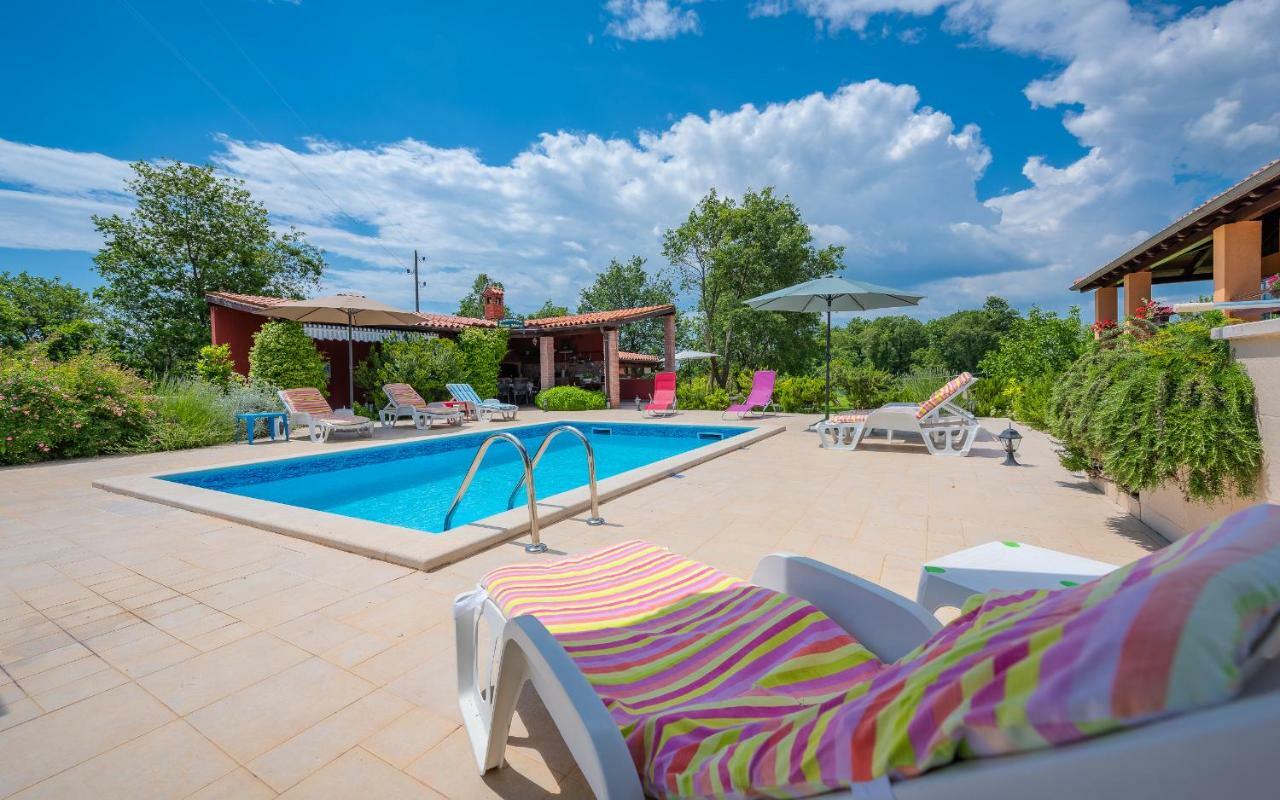 Hacienda Rosemary Villa Muntic Exterior photo